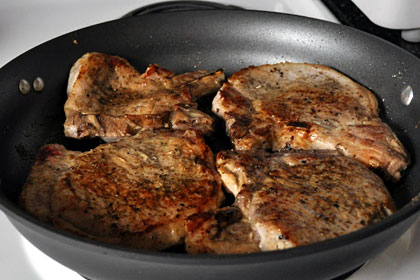 Tender Sage-Rubbed Pork Chops photo instruction 2